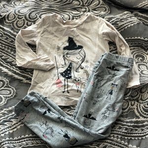 SOLD!The cutest little Halloween outfit I’ve seen!